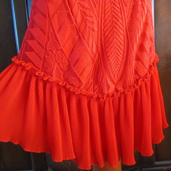 RED LACE DRESS, S-M, SWEETHEART NECKLINE, SHAPELY PARTY FROCK, SPECIAL OCCASION - Picture 3 of 9